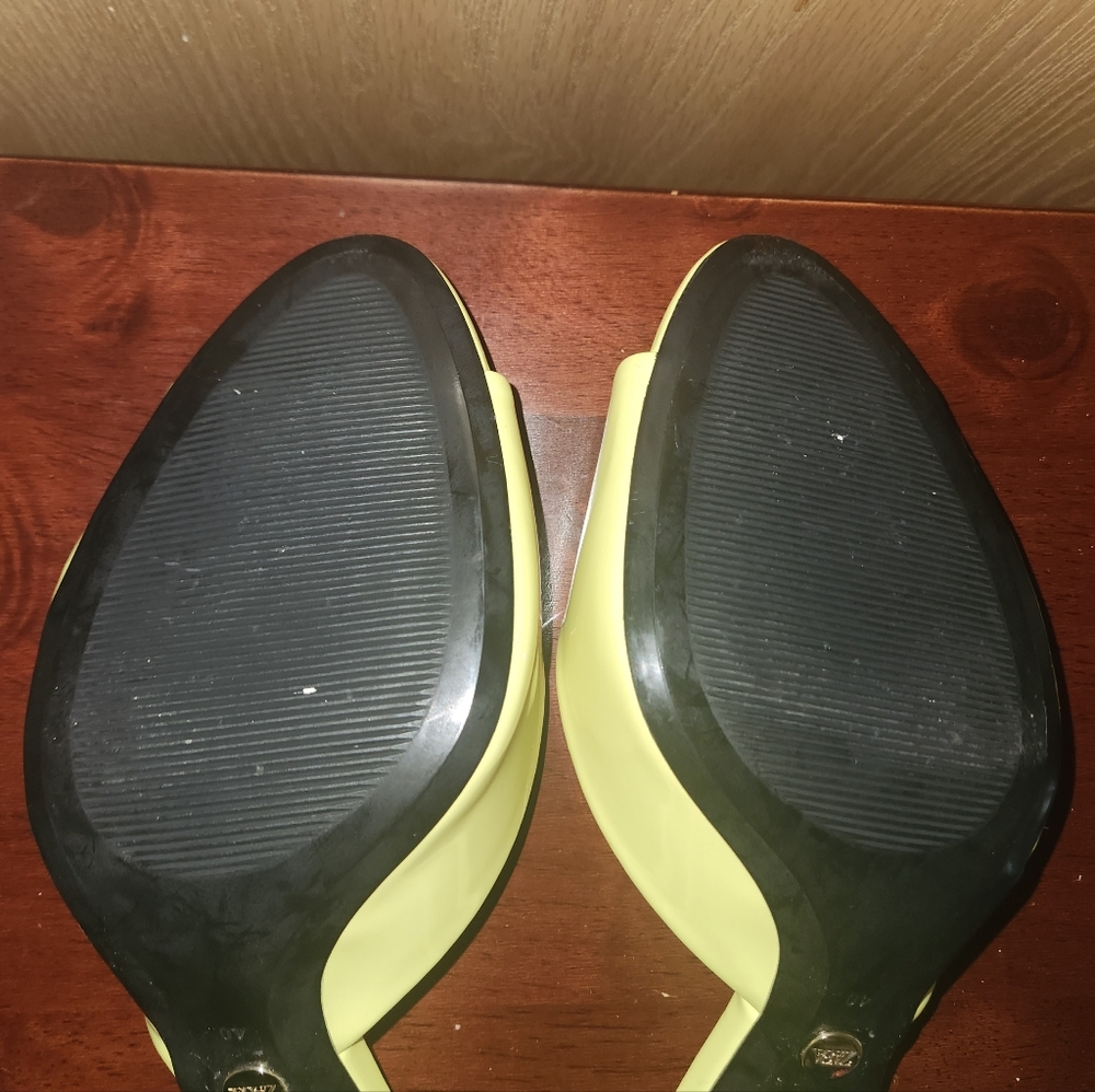 Stylish Lime Green Women's Zara Kitten Mules Size EU 40/ US 9 - 9.5 - Picture 9 of 10